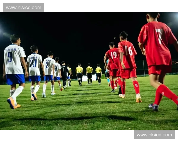 聚焦绿茵赛场的体育摄影师用镜头记录激情与瞬间的无限魅力风采光 聚焦绿茵赛场的体育摄影师用镜头记录激情与瞬间的无限魅力风采光